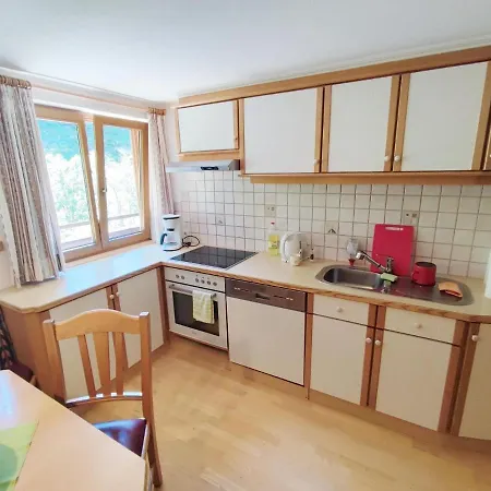 Holiday home Pretty In Mayerhofen With Balcony *